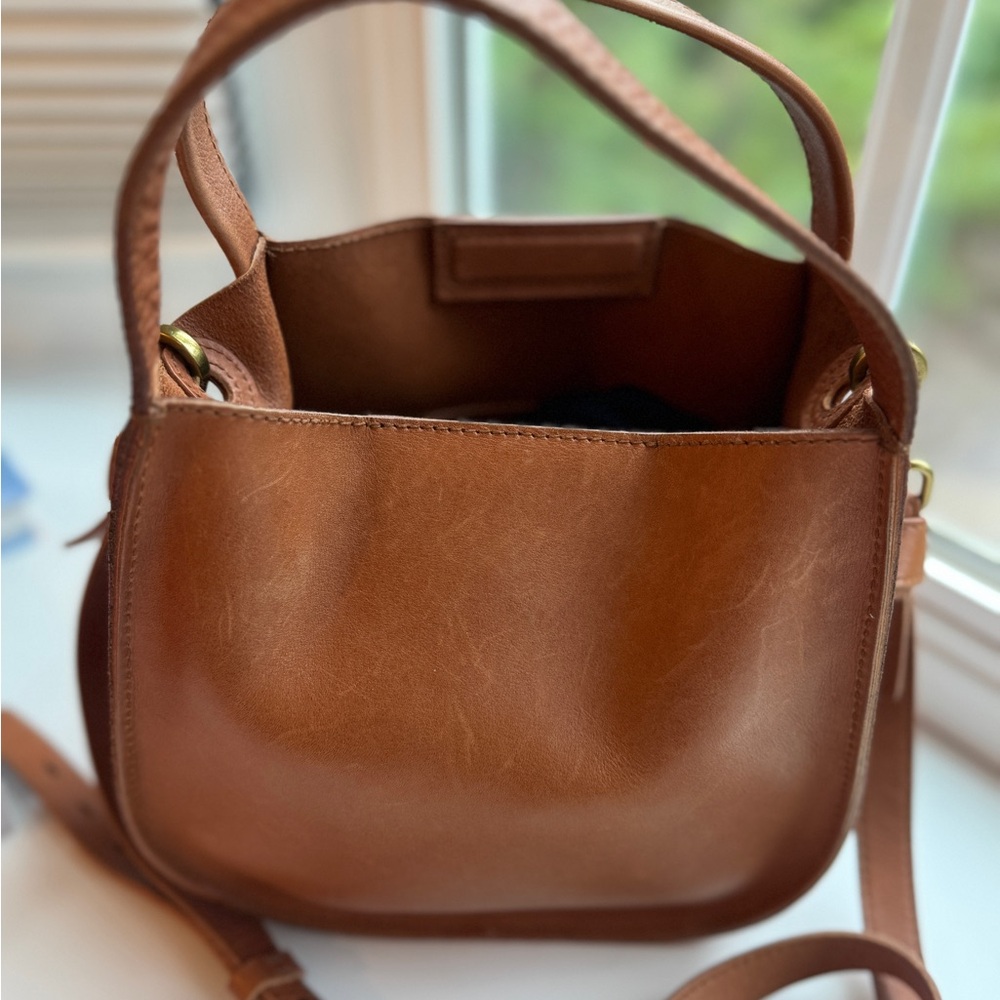 Madewell Sydney Leather Crossbody Bag - Picture 3 of 12